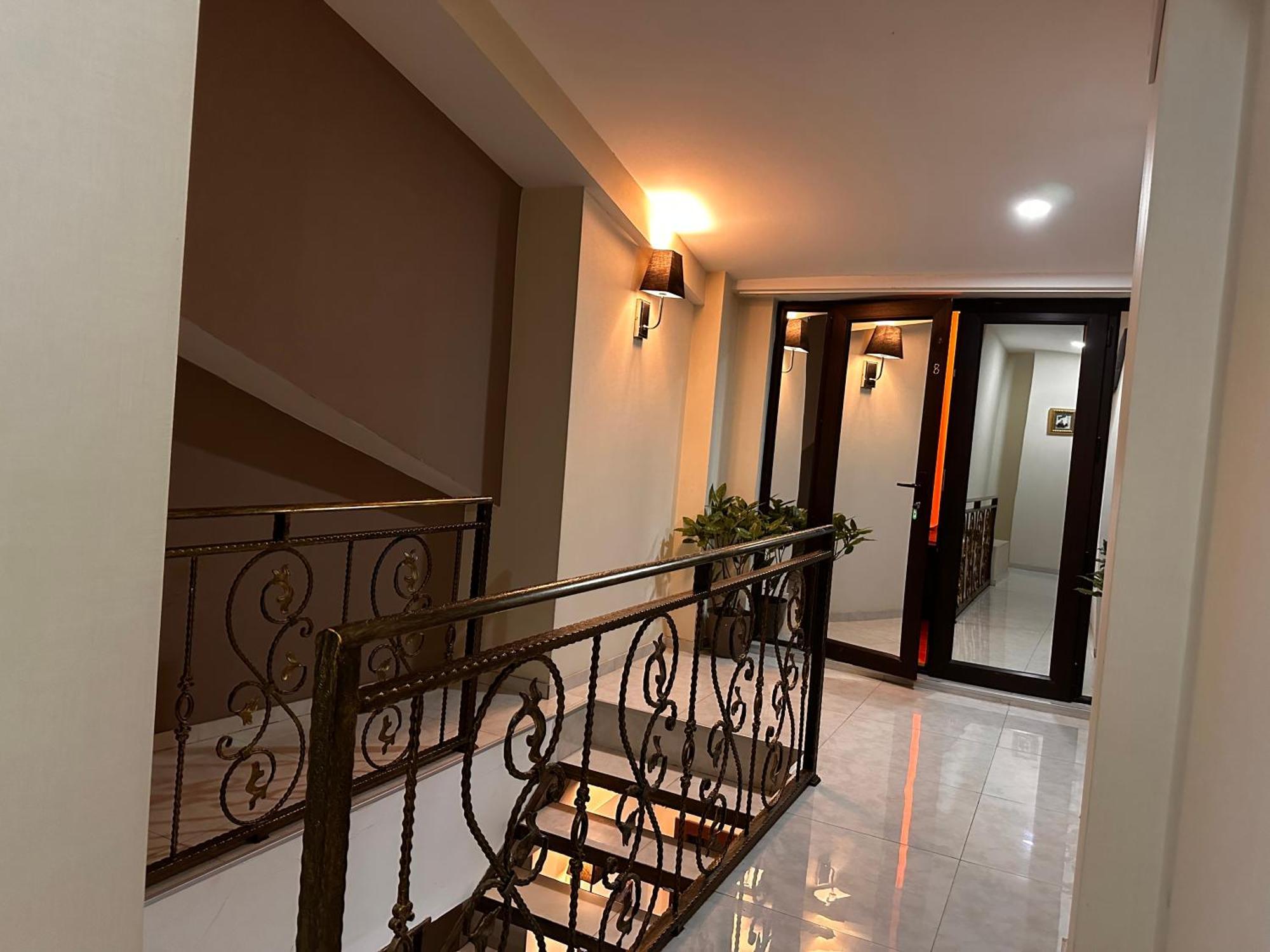 Terrace Tbilisi Center Hotel Exterior photo
